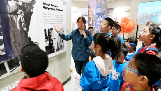 https://www.jisu.edu.cn/__local/5/0E/54/75816DE6F401A1B2A0FC8773F69_0352615E_A8DC5.png
