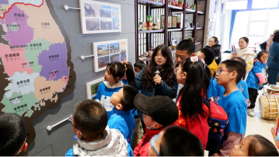 https://www.jisu.edu.cn/__local/7/16/E2/796673473DC5B843C556B214DB7_4E0D8EA8_A8DC5.png